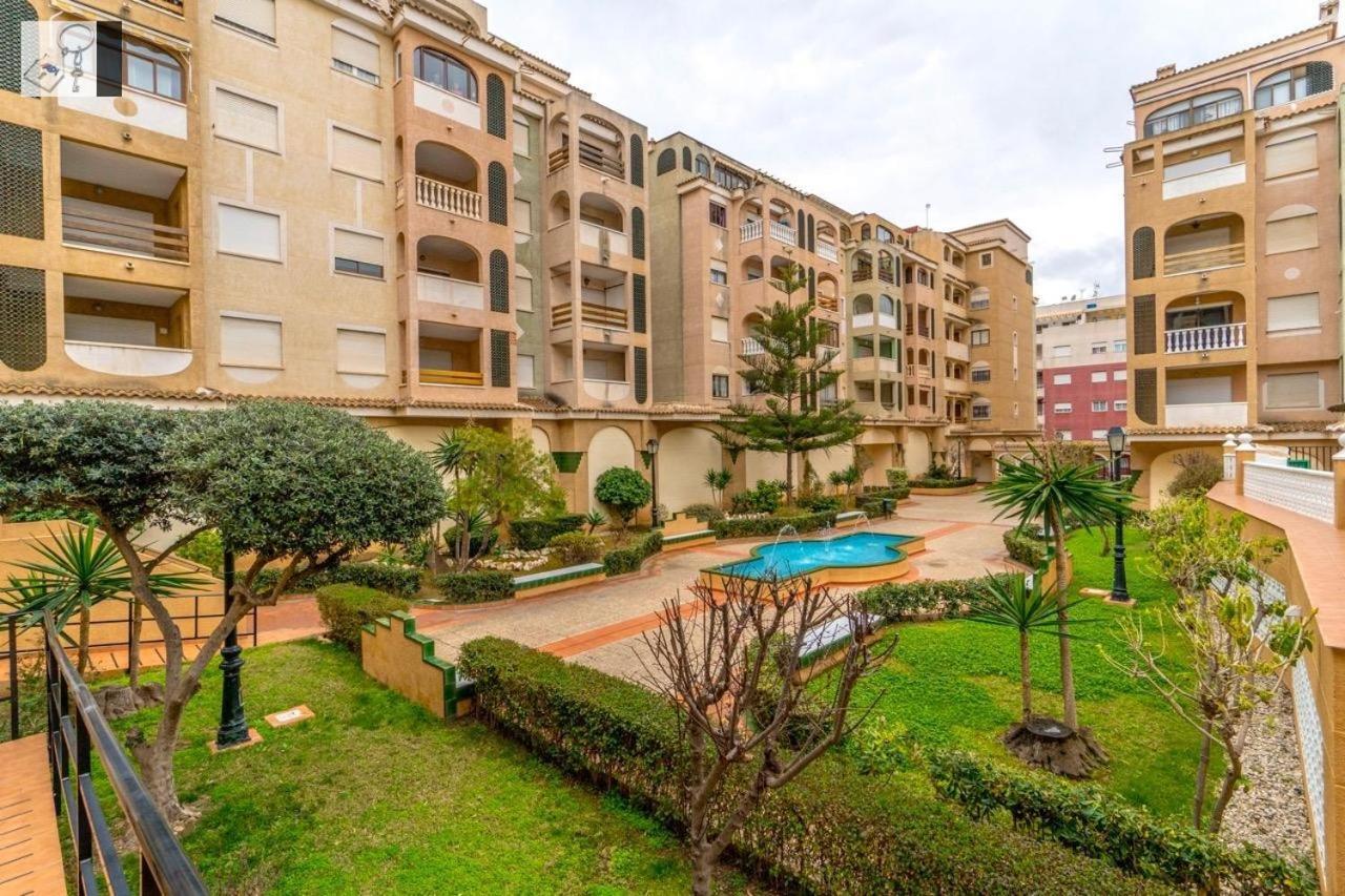 Apartment To Rent In Costa Blanca Торевиеха Екстериор снимка